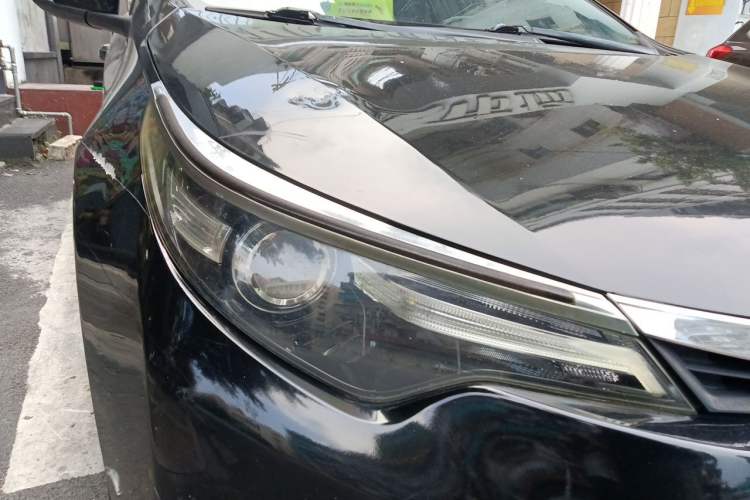 Used Toyota Levin 2016 1.6G CVT Elite Edition Right Front Headlight