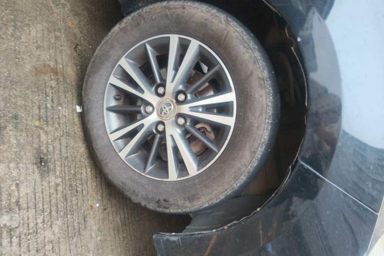 Used Toyota Levin 2016 1.6G CVT Elite Edition Right Front Wheel Hub