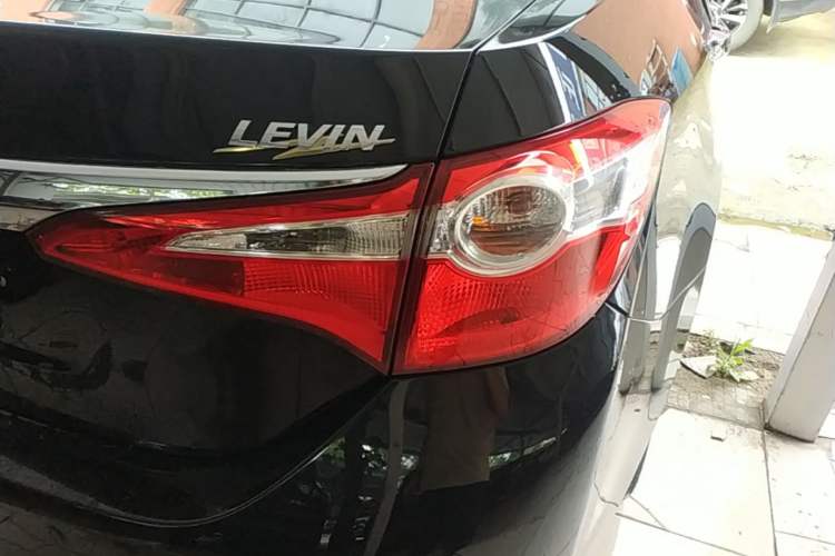 Used Toyota Levin 2016 1.6G CVT Elite Edition Right Rear Taillight