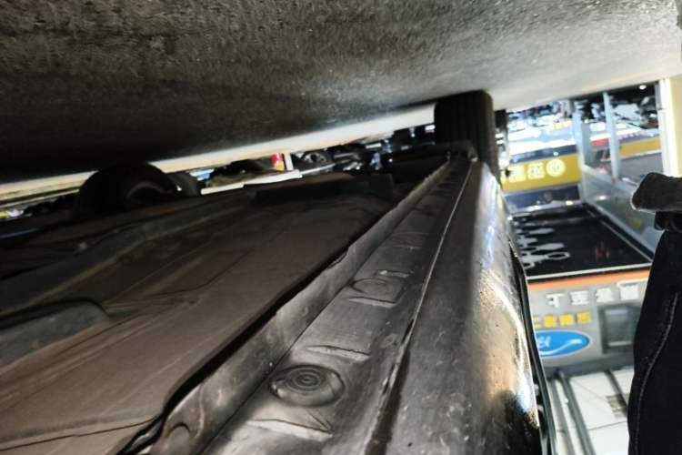 Used Toyota Levin 2016 1.6G CVT Elite Edition Right Side Sill