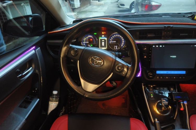 Used Toyota Levin 2016 Dual-Engine 1.8H GS E-CVT Elite Model with Sunroof Steering Wheel