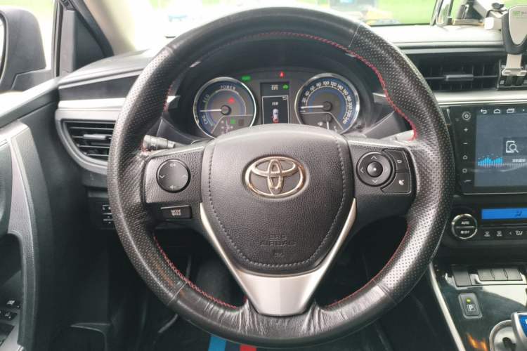 Used Toyota Levin 2016 Dual-Engine 1.8H GS E-CVT Elite Model with Sunroof Steering Wheel