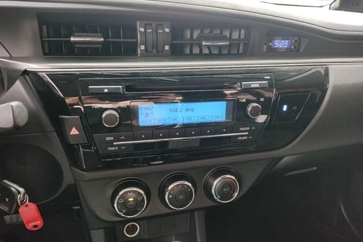 Used Toyota Levin 2016 1.6G CVT Elite Edition Audio And AC Panel