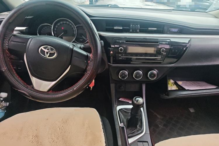Used Toyota Levin 2016 1.6G Manual Elite Edition Center Console