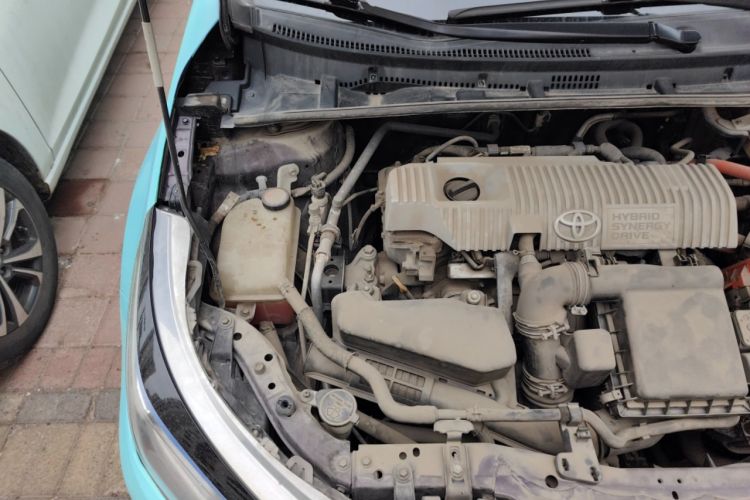 Used Toyota Levin 2016 Dual-Engine 1.8H GS E-CVT Elite Model with Sunroof Engine Bay Right