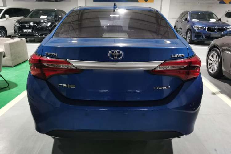 Used Toyota Levin 2016 Dual-Engine 1.8H GS E-CVT Elite Model with Sunroof Exterior 4