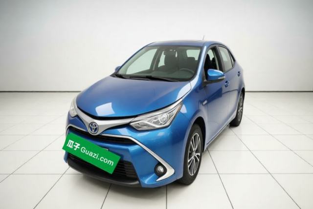 Ojetý Toyota Levin 2016 Dual-Engine 1.8H GS E-CVT Elite Model with Sunroof