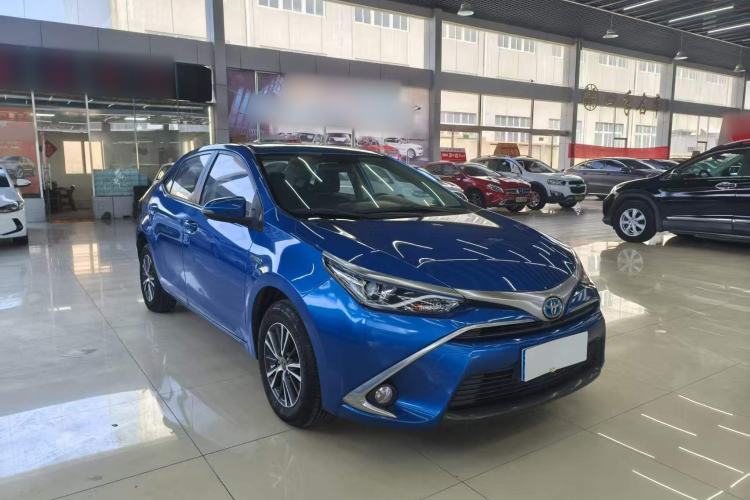 Used Toyota Levin 2016 Dual-Engine 1.8H GS E-CVT Elite Model with Sunroof Front Right 45 Deg