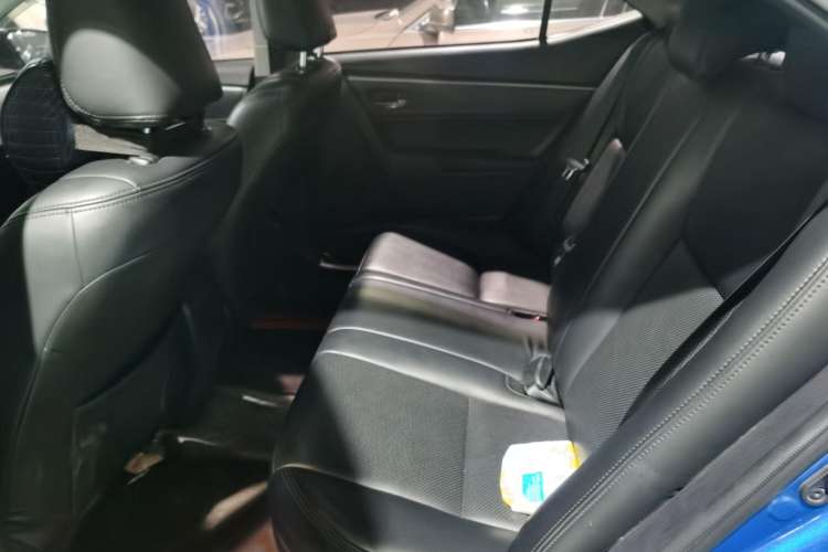 Used Toyota Levin 2016 Dual-Engine 1.8H GS E-CVT Elite Model with Sunroof Interior 1
