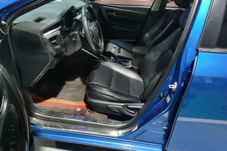 Used Toyota Levin 2016 Dual-Engine 1.8H GS E-CVT Elite Model with Sunroof Interior 2