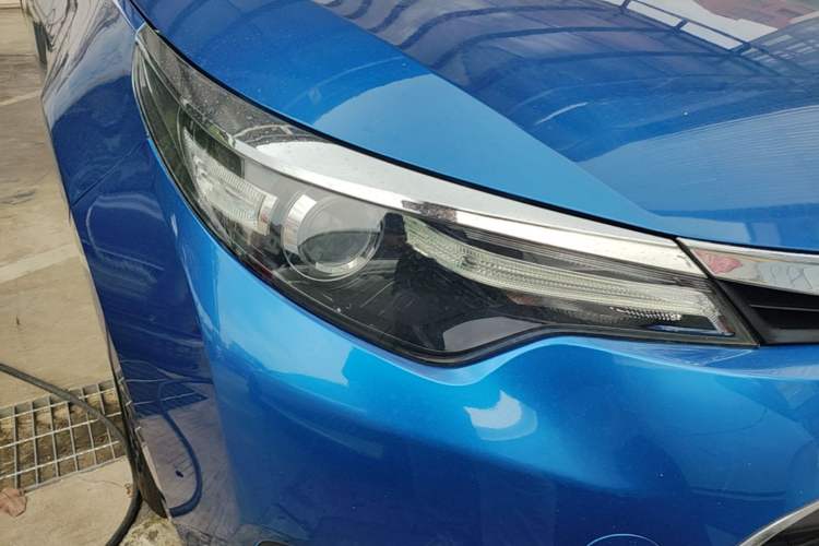 Used Toyota Levin 2016 1.6G CVT Elite Edition Right Front Headlight