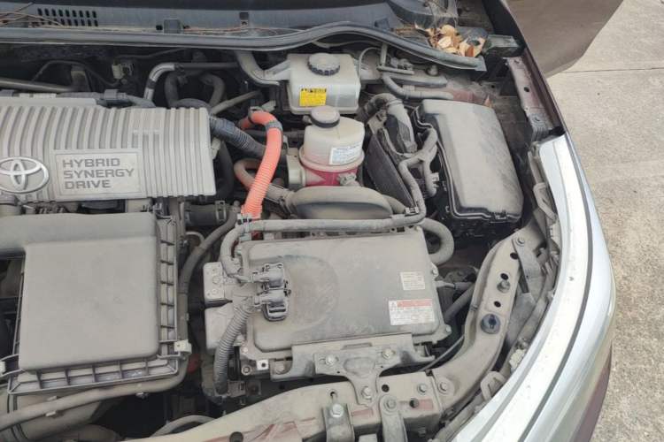 Used Toyota Levin 2016 Dual-Engine 1.8H GS E-CVT Elite Model with Sunroof Engine Bay Left