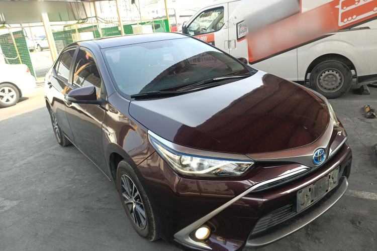 Used Toyota Levin 2016 Dual-Engine 1.8H GS E-CVT Elite Model with Sunroof Exterior 2