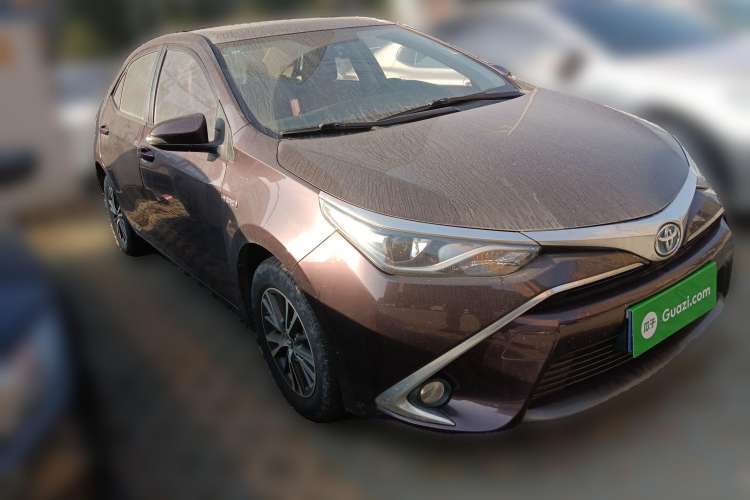 Used Toyota Levin 2016 Dual-Engine 1.8H GS E-CVT Elite Model with Sunroof Front Right 45 Deg