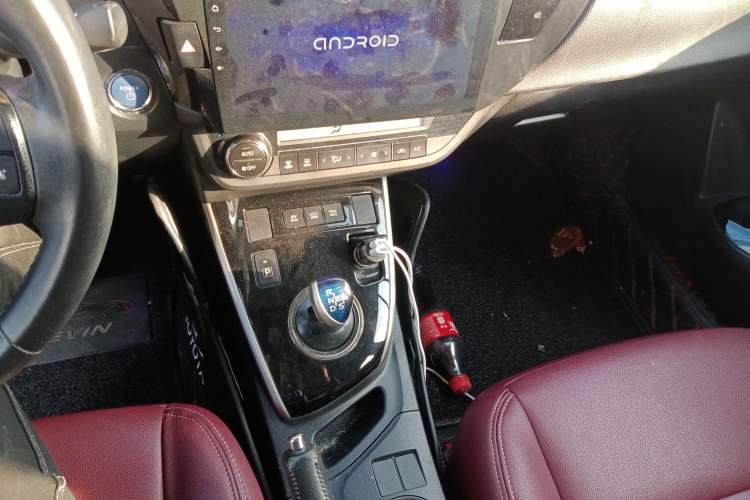 Used Toyota Levin 2016 Dual-Engine 1.8H GS E-CVT Elite Model with Sunroof Gear Lever