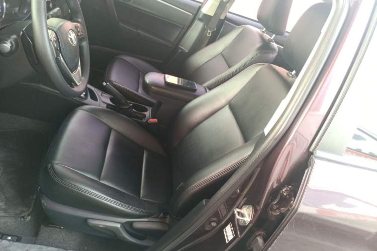Used Toyota Levin 2016 Dual-Engine 1.8H GS E-CVT Elite Model with Sunroof Left Front Seat