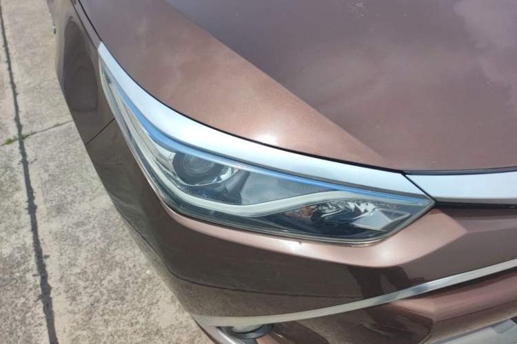 Used Toyota Levin 2016 Dual-Engine 1.8H GS E-CVT Elite Model with Sunroof Right Front Headlight