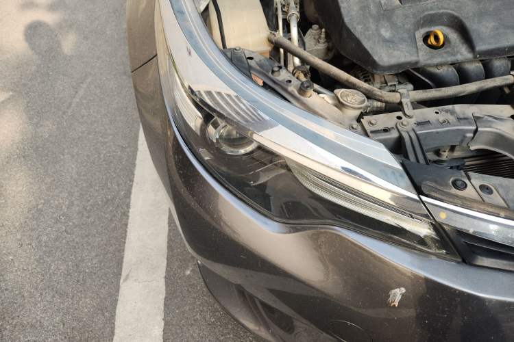 Used Toyota Levin 2016 1.6G CVT Elite Edition Right Front Headlight