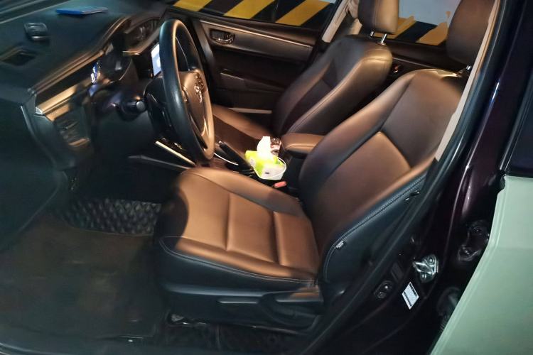 Used Toyota Levin 2016 Dual-Engine 1.8H GS E-CVT Elite Model with Sunroof Left Front Seat