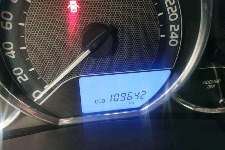 Used Toyota Levin 2016 1.6G CVT Elite Edition Odometer Close Up