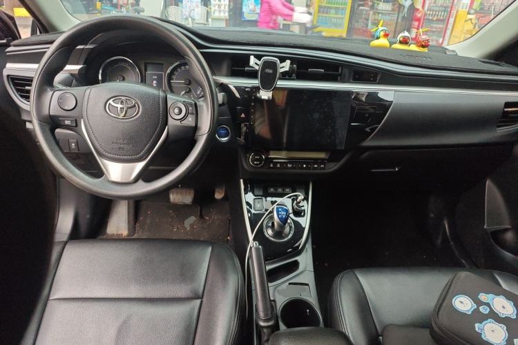 Used Toyota Levin 2016 Dual-Engine 1.8H GS E-CVT Elite Model with Sunroof Center Console