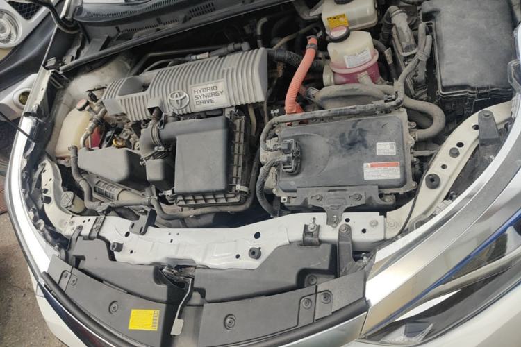 Used Toyota Levin 2016 Dual-Engine 1.8H GS E-CVT Elite Model with Sunroof Engine Bay