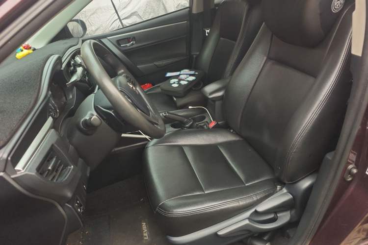 Used Toyota Levin 2016 Dual-Engine 1.8H GS E-CVT Elite Model with Sunroof Left Front Seat