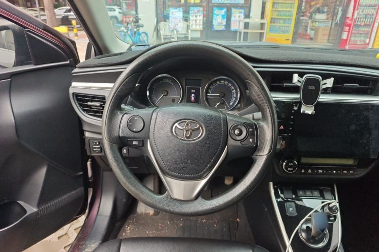Used Toyota Levin 2016 Dual-Engine 1.8H GS E-CVT Elite Model with Sunroof Steering Wheel