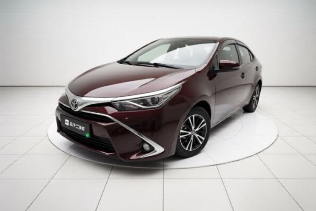Ojetý Toyota Levin 2016 Dual-Engine 1.8H GS E-CVT Elite Model with Sunroof