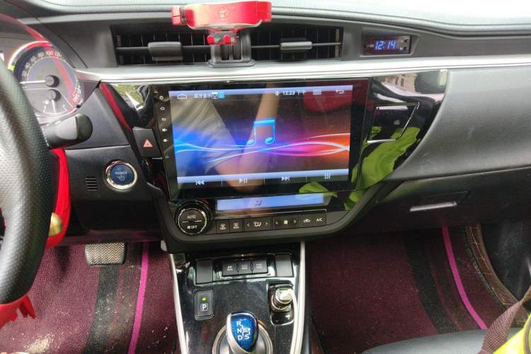 Used Toyota Levin 2016 Dual-Engine 1.8H GS E-CVT Elite Model with Sunroof Audio And AC Panel