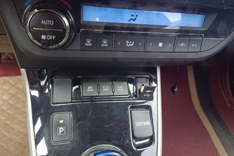 Used Toyota Levin 2016 Dual-Engine 1.8H GS-L E-CVT Leading Edition Audio And AC Panel