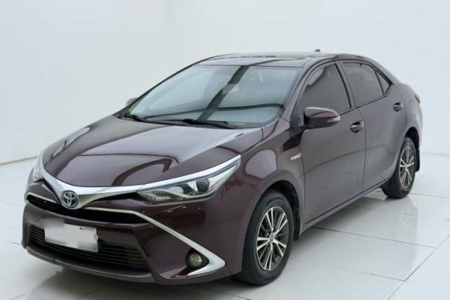 Ojetý Toyota Levin 2016 Dual-Engine 1.8H GS E-CVT Elite Model with Sunroof