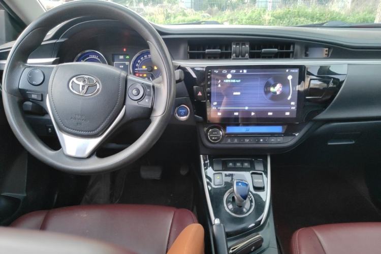 Used Toyota Levin 2016 Dual-Engine 1.8H GS E-CVT Elite Model with Sunroof Center Console