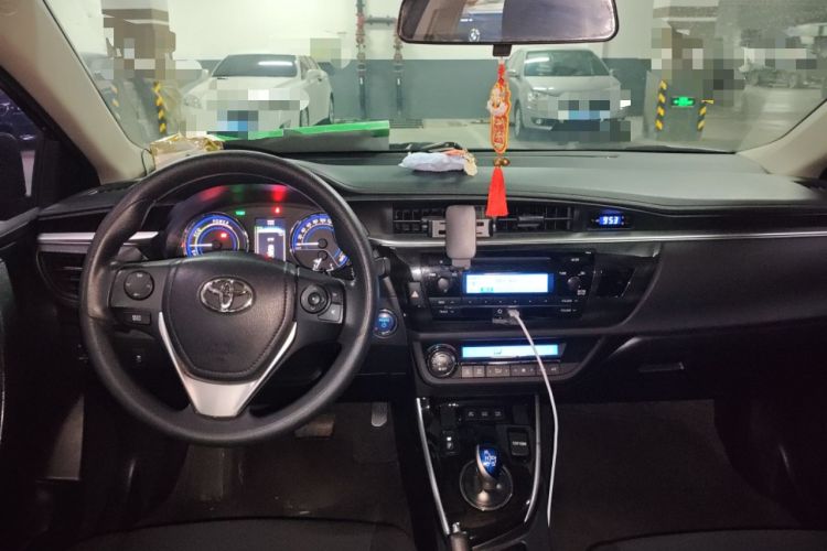 Used Toyota Levin 2016 Dual-Engine 1.8H GS E-CVT Elite Model with Sunroof Center Console