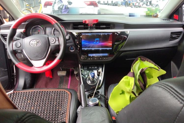 Used Toyota Levin 2016 Dual-Engine 1.8H GS E-CVT Elite Model with Sunroof Center Console