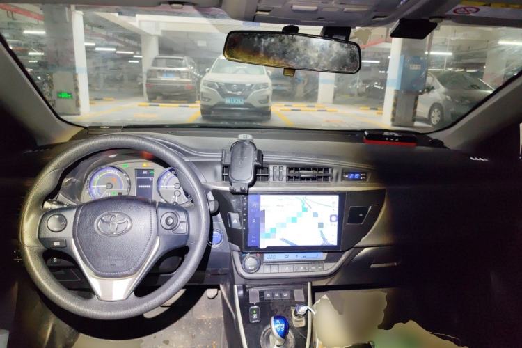 Used Toyota Levin 2016 Dual-Engine 1.8H GS E-CVT Elite Model with Sunroof Center Console
