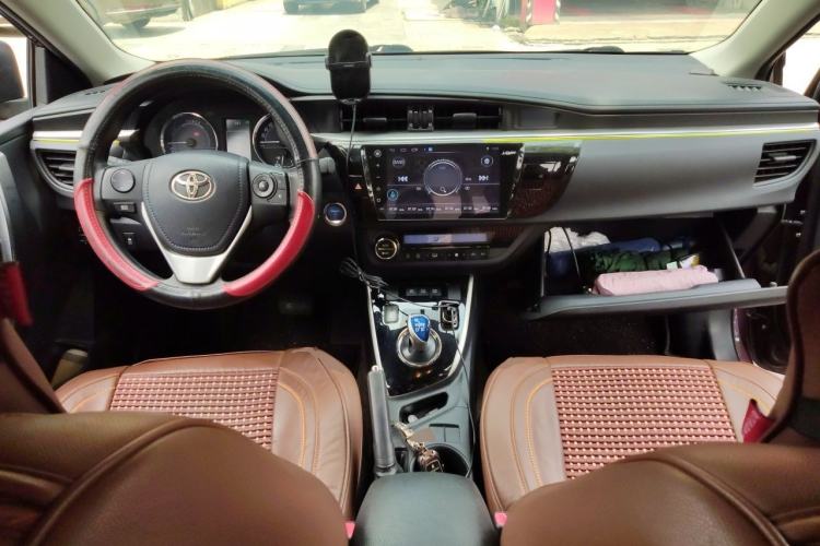 Used Toyota Levin 2016 Dual-Engine 1.8H GS E-CVT Elite Model with Sunroof Center Console