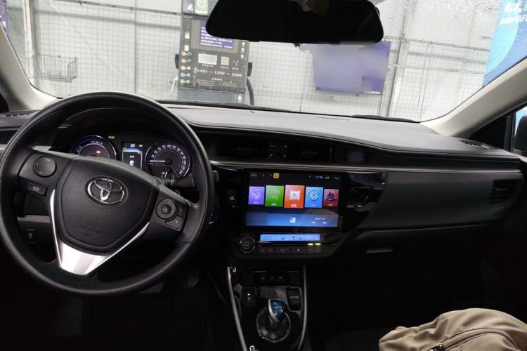 Used Toyota Levin 2016 Dual-Engine 1.8H GS E-CVT Elite Model with Sunroof Center Console