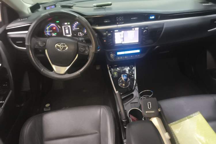 Used Toyota Levin 2016 Dual-Engine 1.8H GS-L E-CVT Leading Edition Center Console
