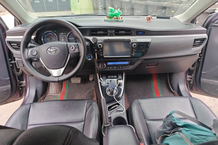 Used Toyota Levin 2016 Dual-Engine 1.8H GS E-CVT Elite Model with Sunroof Center Console
