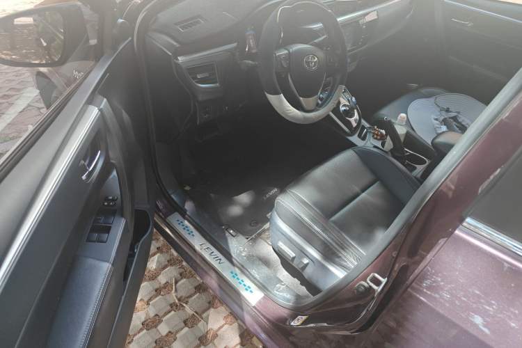 Used Toyota Levin 2016 Dual-Engine 1.8H V E-CVT Luxury Edition Driver Seat