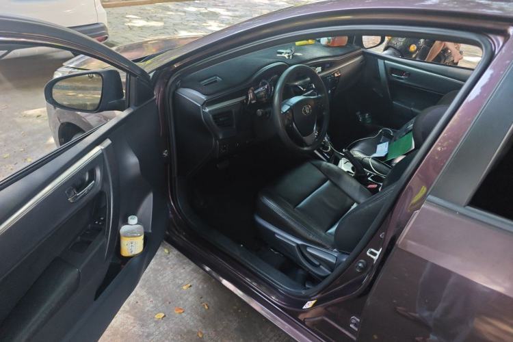 Used Toyota Levin 2016 Dual-Engine 1.8H GS E-CVT Elite Model with Sunroof Driver Seat