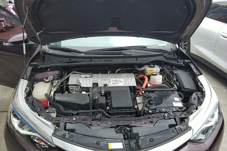 Used Toyota Levin 2016 Dual-Engine 1.8H GS E-CVT Elite Model with Sunroof Engine Bay