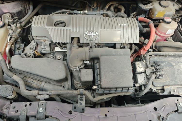 Used Toyota Levin 2016 Dual-Engine 1.8H GS E-CVT Elite Model with Sunroof Engine Bay