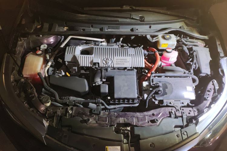 Used Toyota Levin 2016 Dual-Engine 1.8H GS E-CVT Elite Model with Sunroof Engine Bay