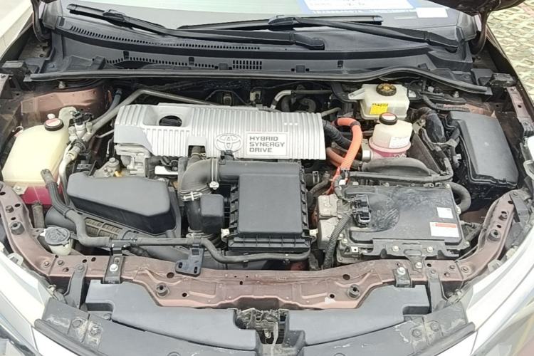 Used Toyota Levin 2016 Dual-Engine 1.8H GS E-CVT Elite Model with Sunroof Engine Bay