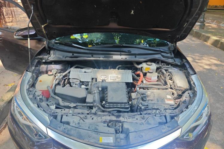 Used Toyota Levin 2016 Dual-Engine 1.8H GS E-CVT Elite Model with Sunroof Engine Bay