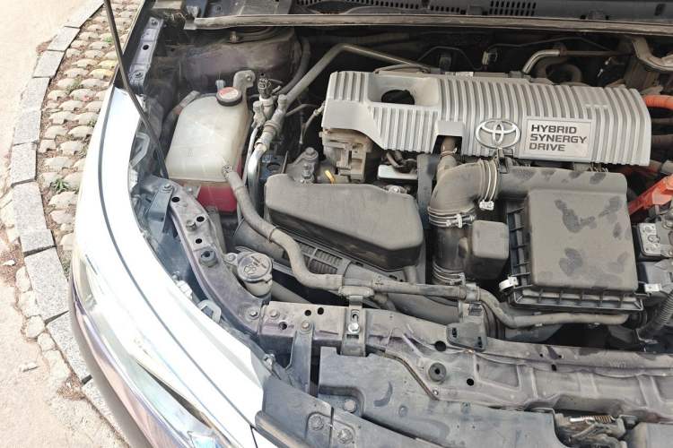 Used Toyota Levin 2016 Dual-Engine 1.8H V E-CVT Luxury Edition Engine Bay Right