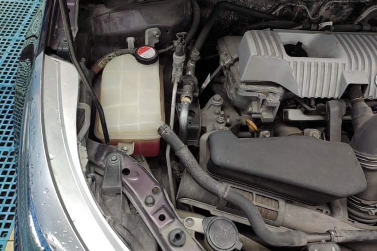 Used Toyota Levin 2016 Dual-Engine 1.8H GS E-CVT Elite Model with Sunroof Engine Bay Right