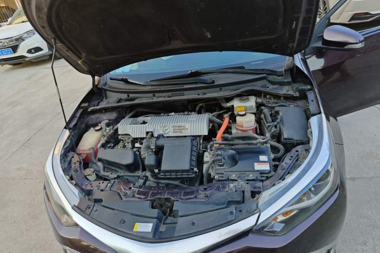 Used Toyota Levin 2016 Dual-Engine 1.8H GS E-CVT Elite Model with Sunroof Engine Bay